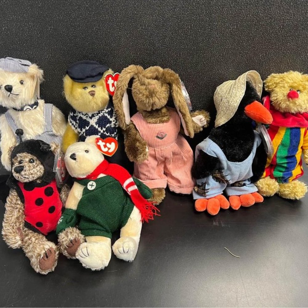 BEANIE BABY THE ATTIC TREASURES COLLECTION